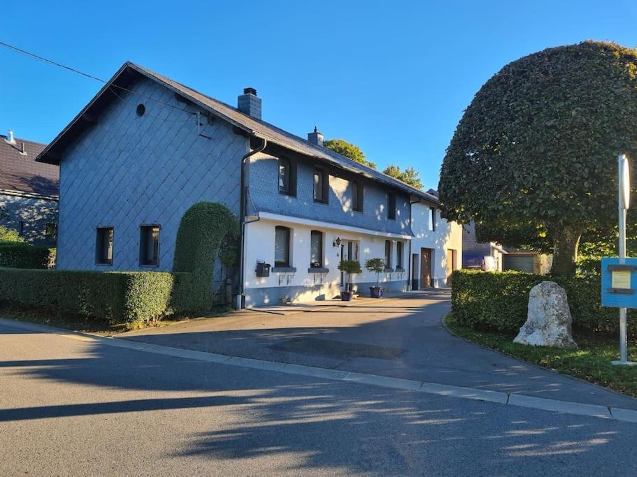 Haus Paesch Nahe See Mit Beheiztem Whirlpool/Sauna Бютгенбах Екстер'єр фото